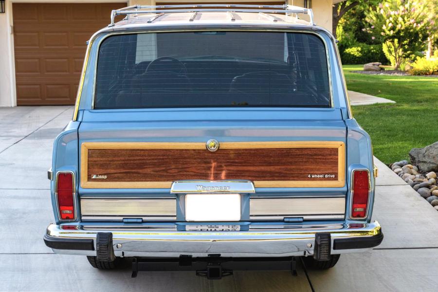  Jeep Grand Wagoneer LS1 V8 1984 года  (фото 16 из 179)